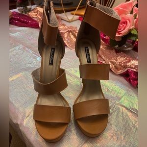 Michael Antonio Tarot Whiskey Pumps